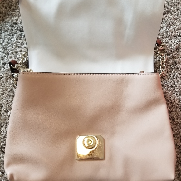 Like new Guess crossbody purse. - Picture 6 of 6